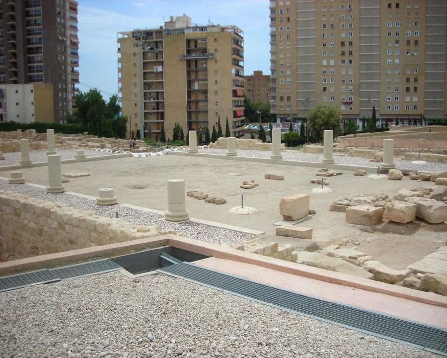 Foro romano de Lucentum en Alicante, centro cívico del yacimiento