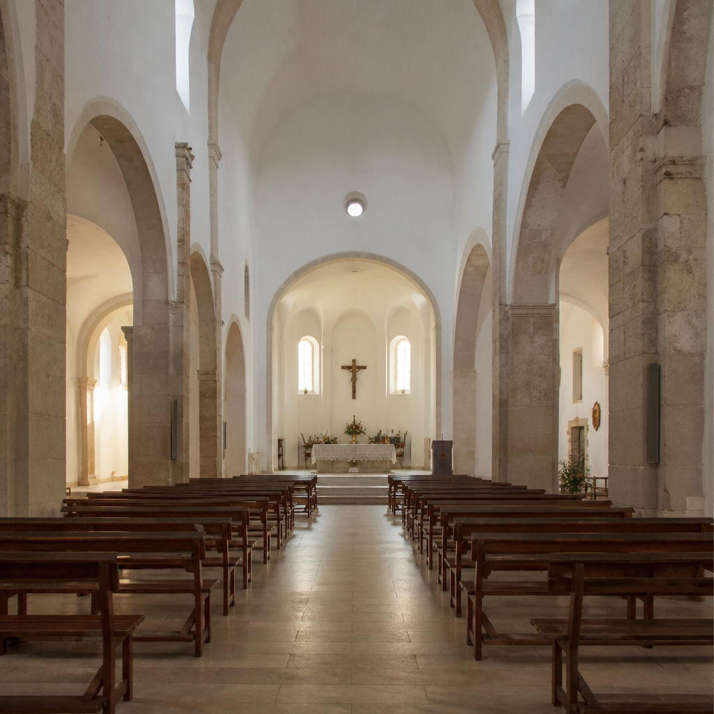 Interior de la Iglesia Parroquial de Santiago el Mayor de Belalcázar tras la reconstrucción