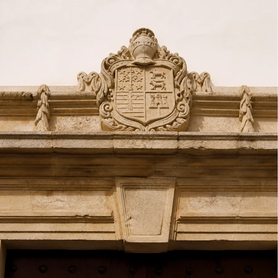 Recreación ilustrativa: Escudo sobre el dintel de la Casa Palacio del Marqués de San Martín en Carmona