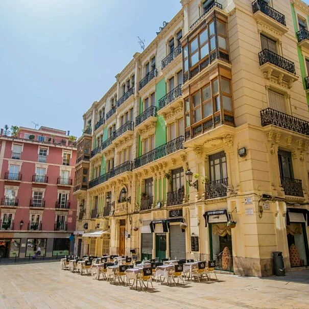 Recreación ilustrativa: Mercado de Alicante y ruta de tapas