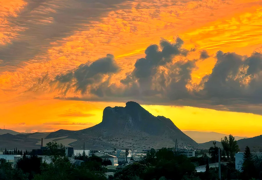 Recreación ilustrativa: Amanecer en globo sobre la Vega de Antequera