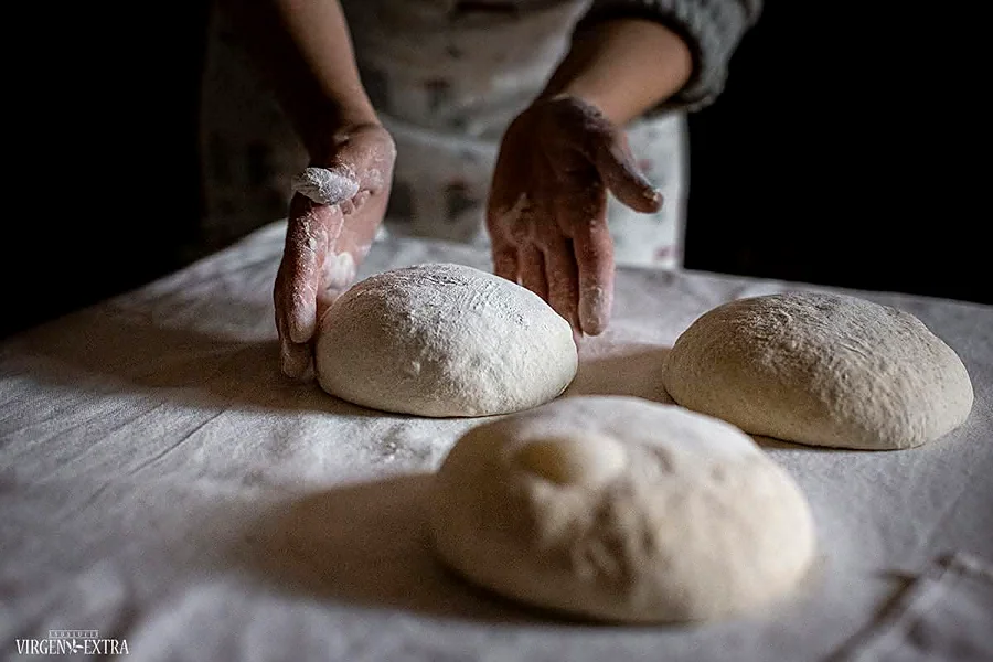 Recreación ilustrativa: Taller práctico de pan artesano con masa madre