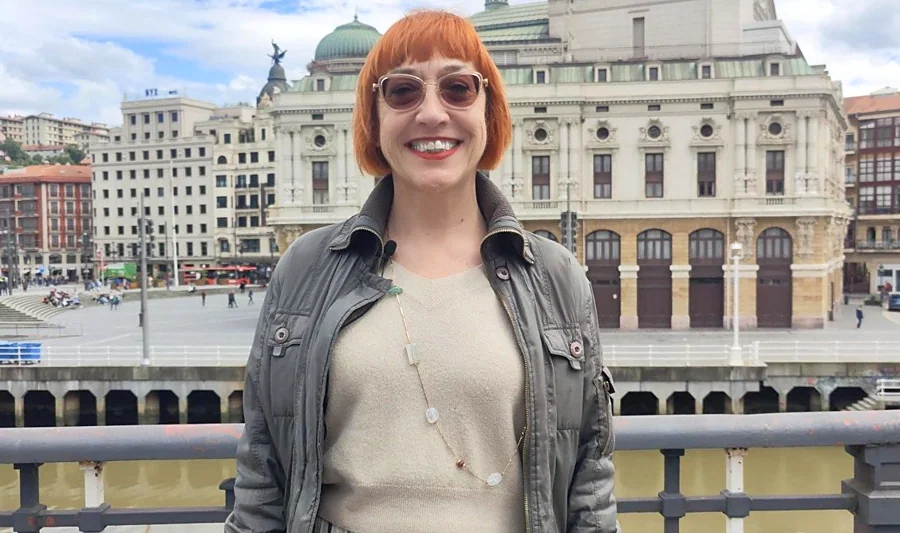 Recreación ilustrativa: Bilbao en transformación con la guía oficial M’Angel Manovell