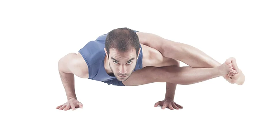 Recreación ilustrativa: Yoga Iyengar general en YogaBurgos