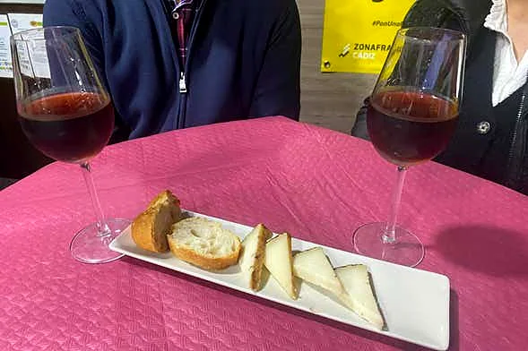 Recreación ilustrativa: Cádiz a bocados: free tour de tapas