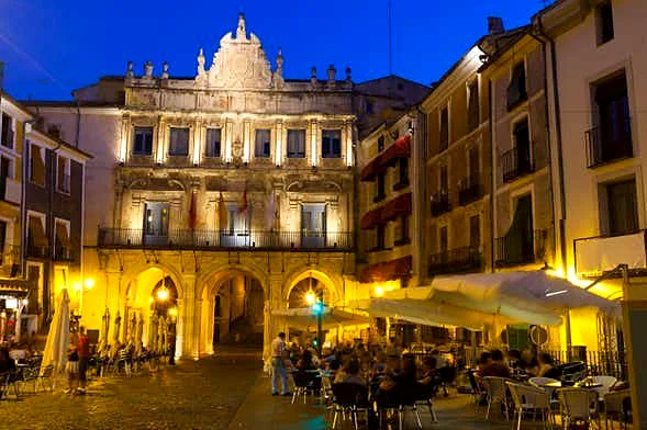 Recreación ilustrativa: Tour teatralizado por el casco antiguo de Cuenca