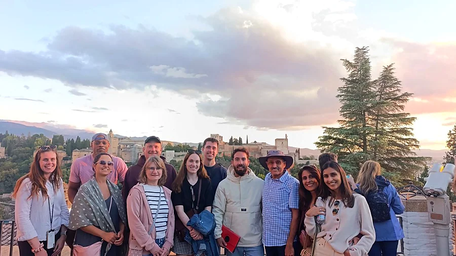 Recreación ilustrativa: Albaicín, flamenco y Sacromonte: el alma viva de Granada