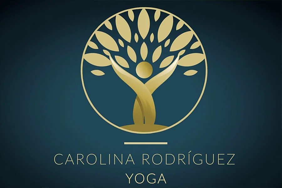Recreación ilustrativa: Yoga multinivel o intermedio con Carolina Rodríguez