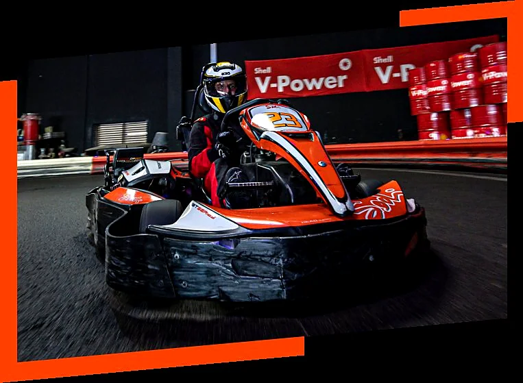Recreación ilustrativa: Una tanda cronometrada en kart GT