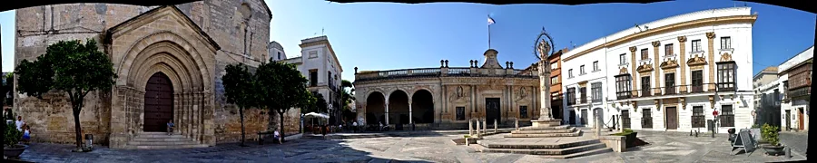Recreación ilustrativa: Ruta histórico-patrimonial por Jerez con la guía oficial Reyes Maraver