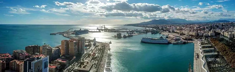 Recreación ilustrativa: Recorrido en bicicleta por la costa de Málaga