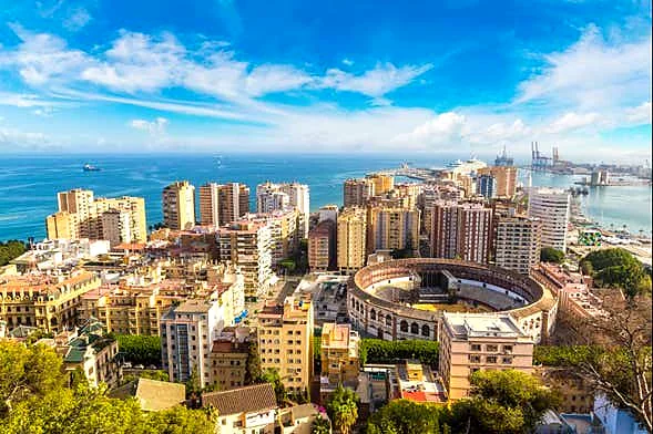 Recreación ilustrativa: Málaga al completo con entradas a monumentos