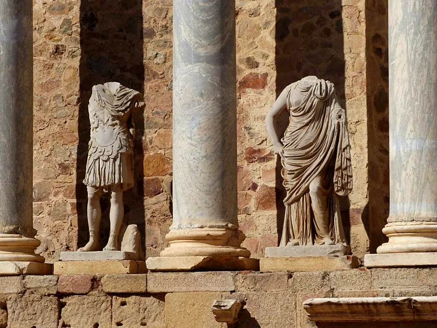 Recreación ilustrativa: Dentro del Teatro y el Anfiteatro romanos