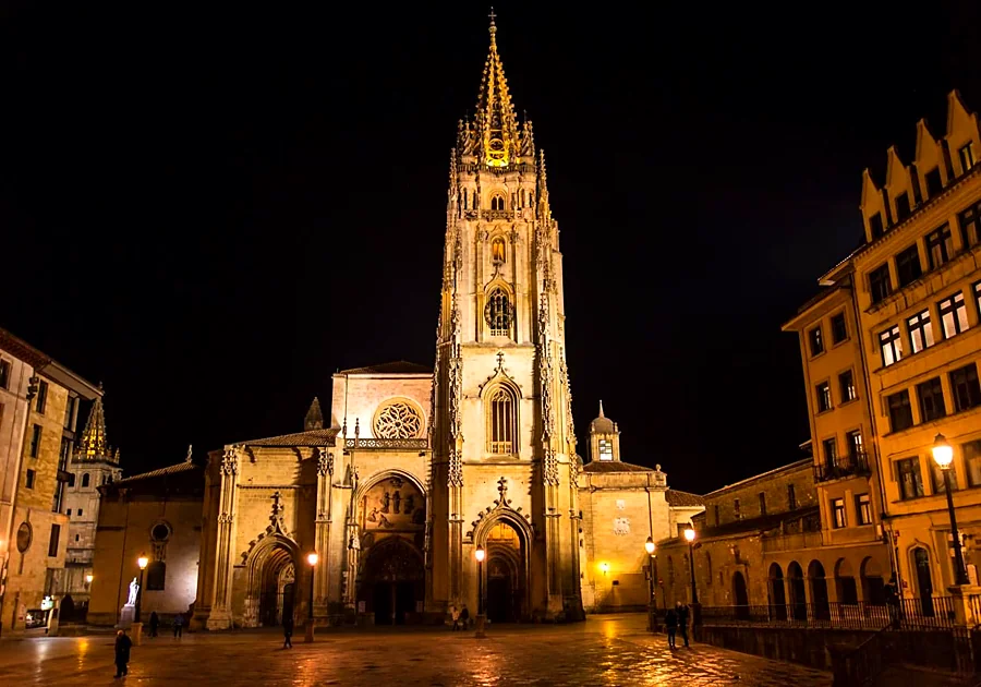Recreación ilustrativa: Free Tour Monumentos de Oviedo