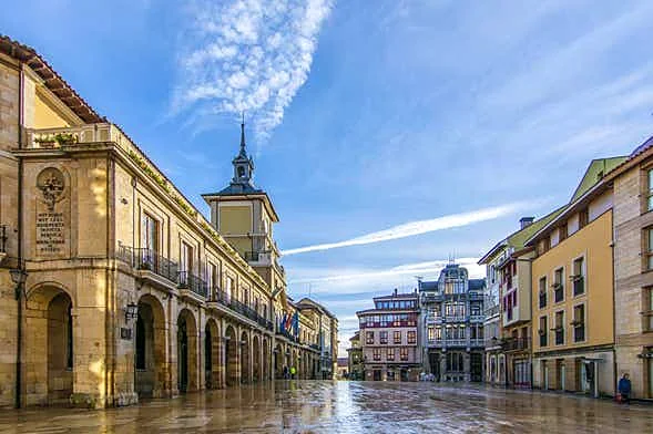 Recreación ilustrativa: Free tour de Oviedo: Vetusta, plazas y esculturas