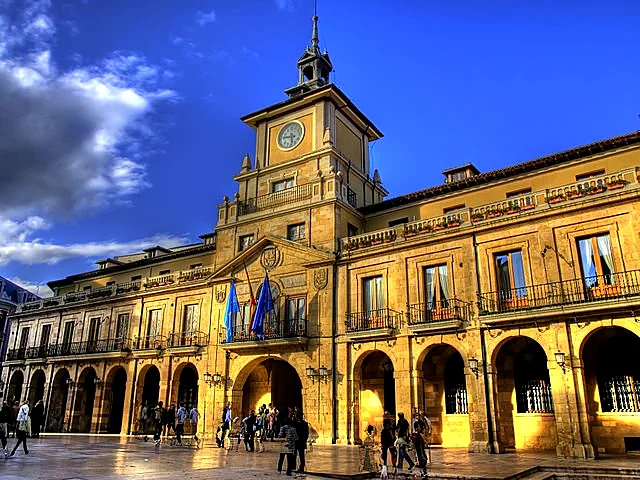 Recreación ilustrativa: Visita guiada a la Catedral de Oviedo: Sancta Ovetensis