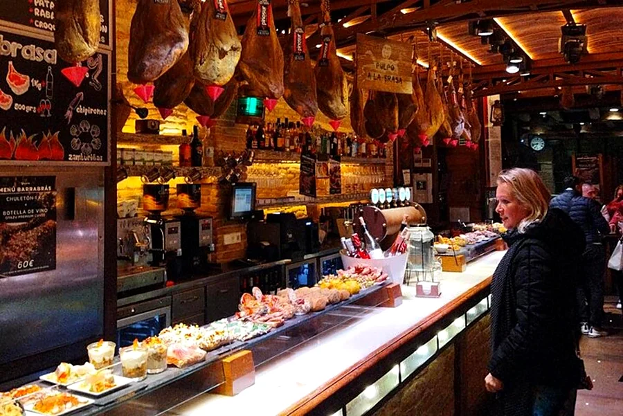Recreación ilustrativa: Pintxos y paseo gastronómico por el casco antiguo