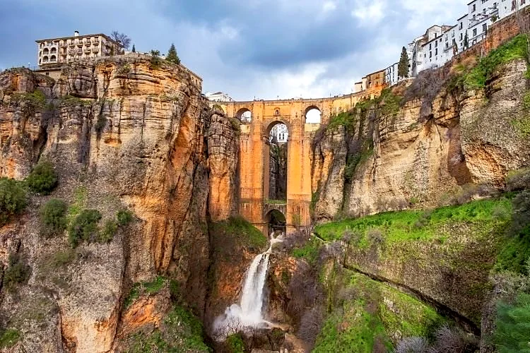 Recreación ilustrativa: Tour avanzado: los otros puentes y jardines de Ronda