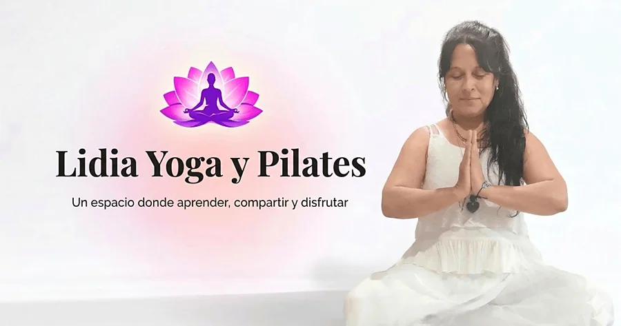 Recreación ilustrativa: Primera clase de yoga gratuita en Lidia Yoga