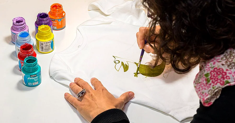 Recreación ilustrativa: Joyería con esmaltes a fuego sobre cobre