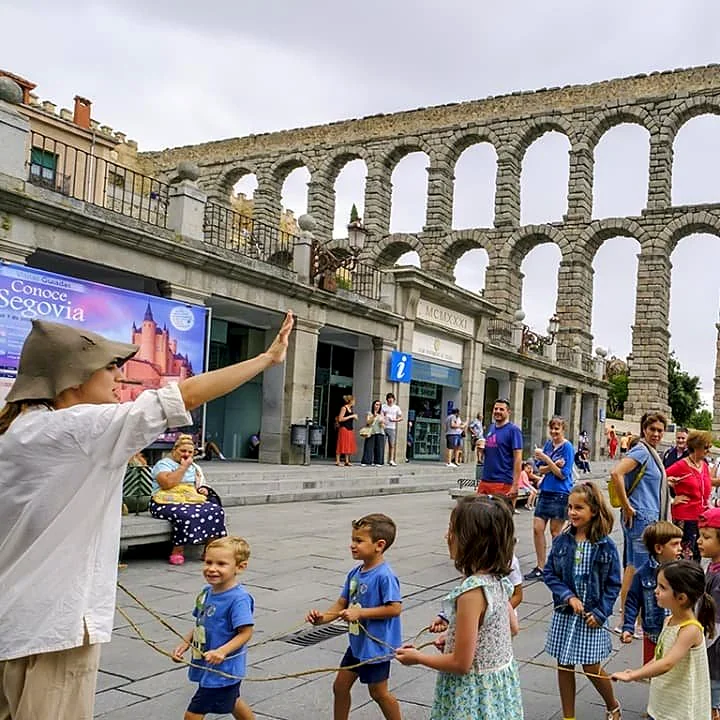 Recreación ilustrativa: El arriero te guía por Segovia