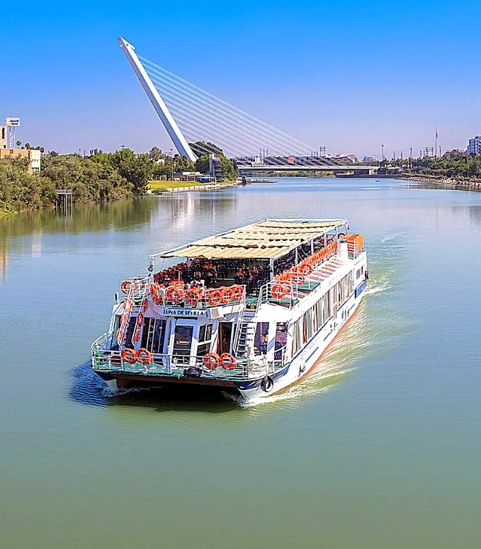 Recreación ilustrativa: Crucero turístico por el Guadalquivir desde la Torre del Oro