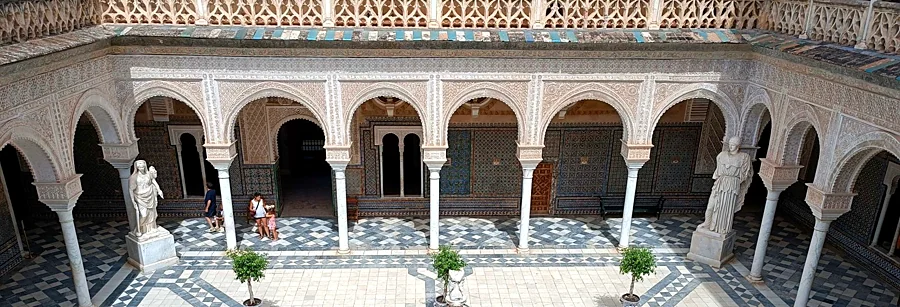 Recreación ilustrativa: Casa de Pilatos: visita guiada por patios y jardines