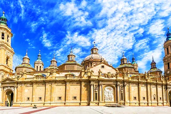 Recreación ilustrativa: Visita guiada al interior de la Basílica del Pilar