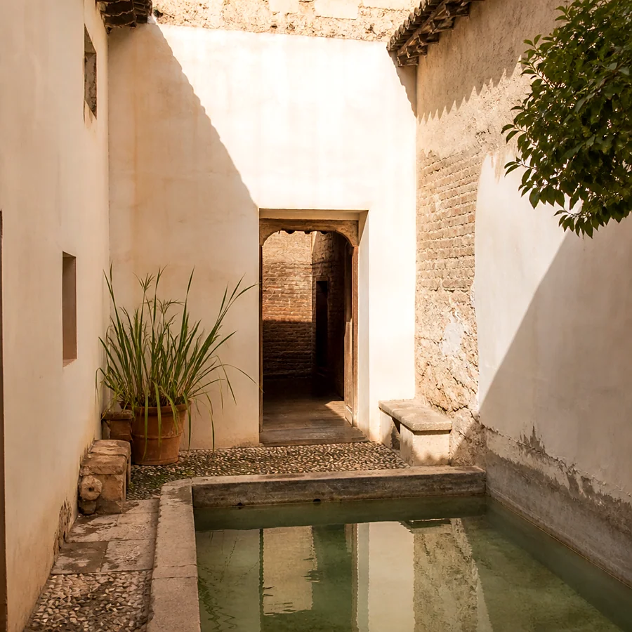 Recreación ilustrativa: Patio con alberca en la entrada de El Bañuelo de Granada