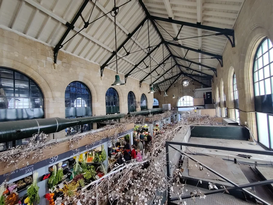 Puestos de frutas y verduras del Mercado Central de Jerez