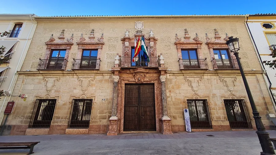 Palacio de los Condes de Santa Ana en Lucena: audioguía y qué ver