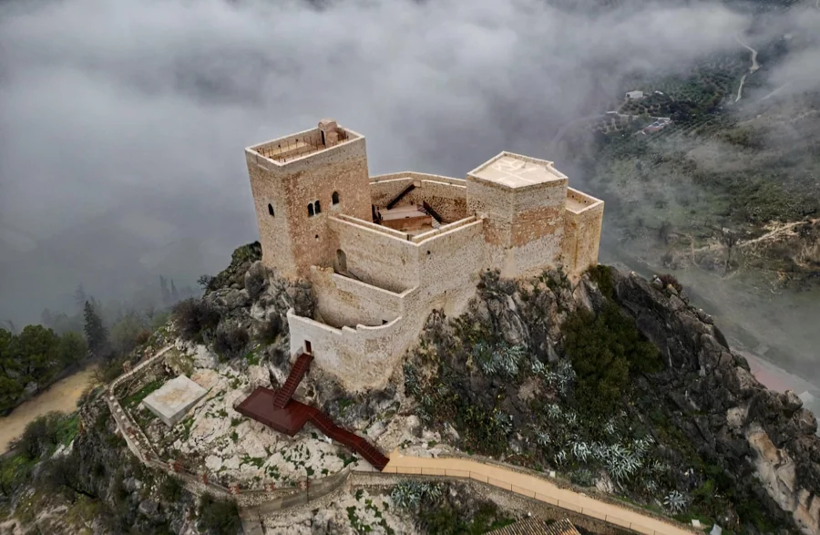 Tras las murallas de Hisn Lukk