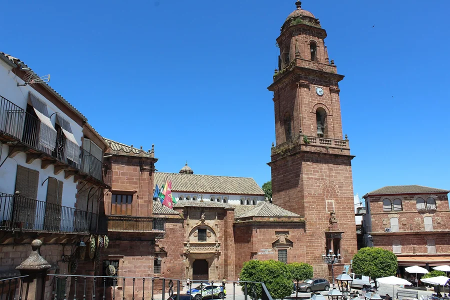 Montoro a pie: historia, museos y piedra molinaza