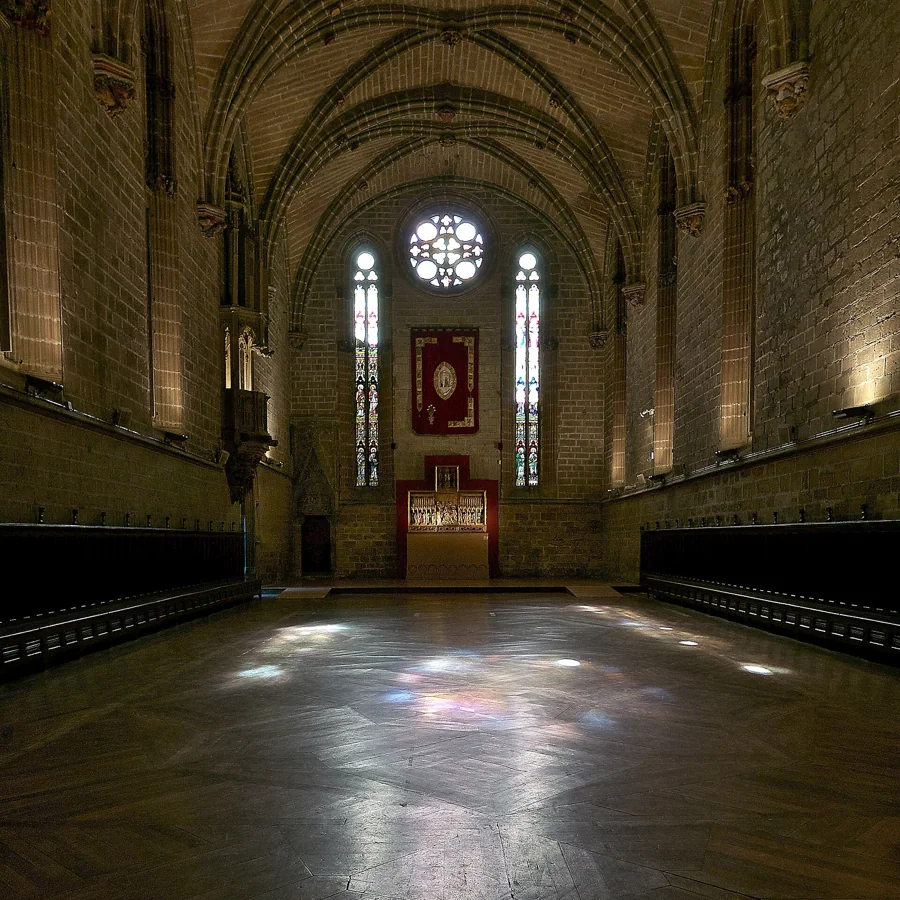 Cillería románica y exposición Occidens en el museo de la catedral de Pamplona
