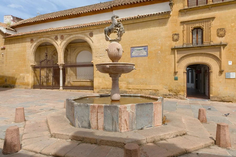 Plaza del Potro