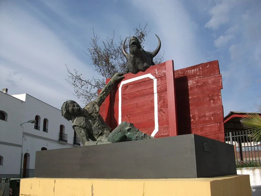 Tras los tendidos y rincones del Coso de Los Llanos