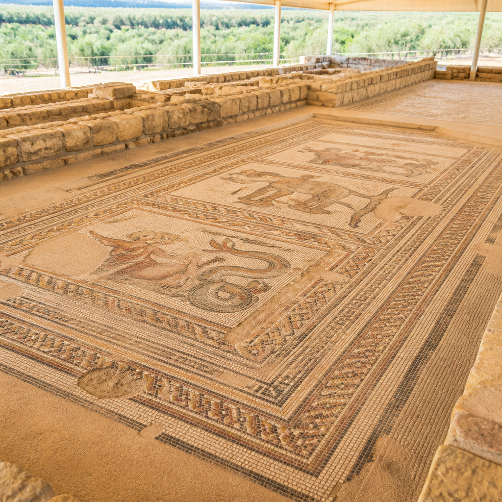 Mosaico de las Tres Gracias en la Villa Romana de Fuente Álamo, Puente Genil