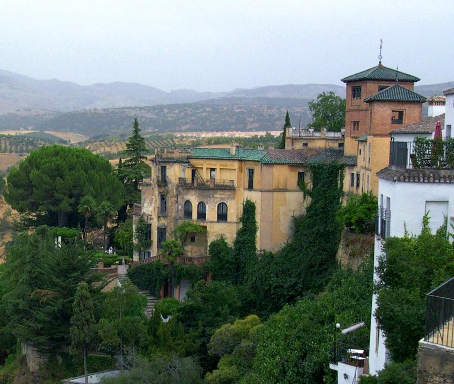 Casa del Rey Moro, mina y jardín histórico