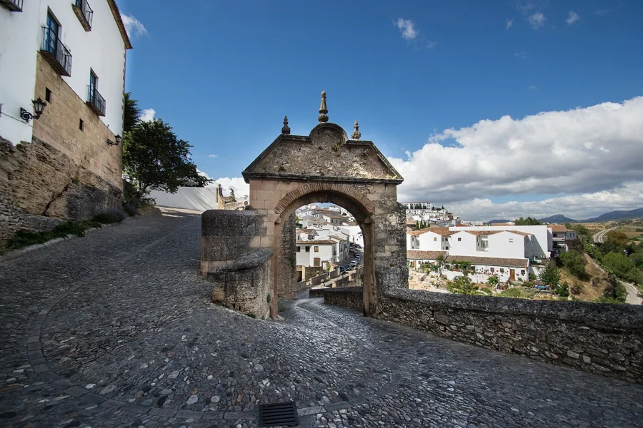 Puente Árabe, Puente Viejo y Arco de Felipe V