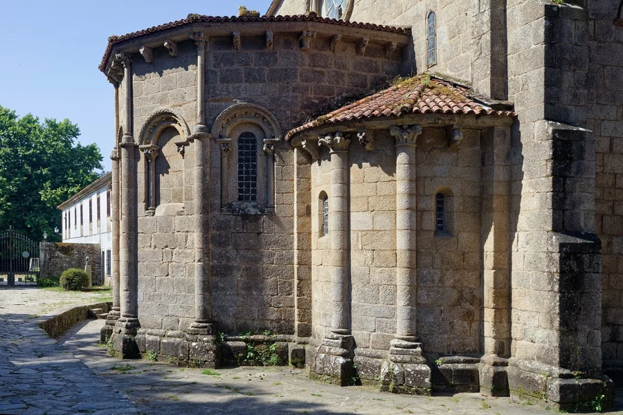 Colegiata de Santa María a Real do Sar