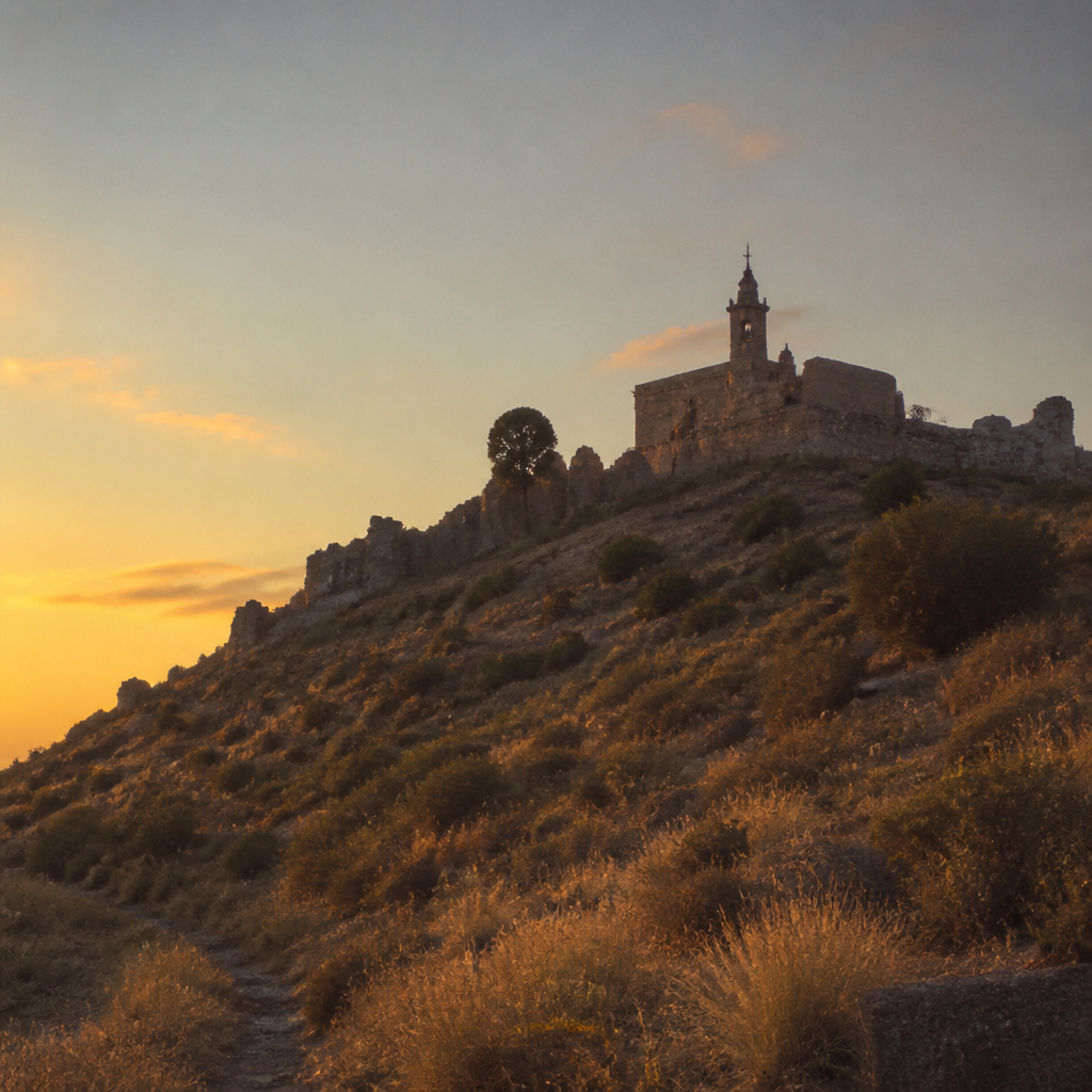 Ermita del Calvario de Valenzuela: audioguía de la torre que no se quiso ir