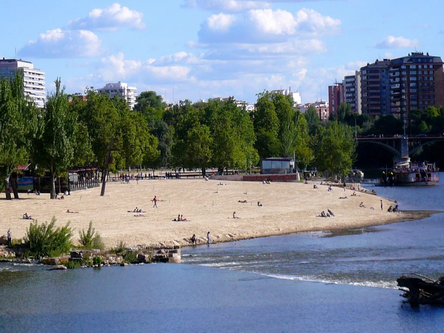 Playa del Pisuerga y paseo de las Moreras